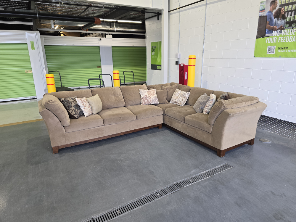 Sectional - photo 5