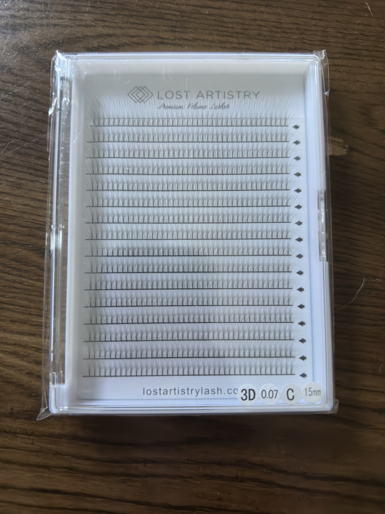 Lost Artistry Premium Volume Lashes thumbnail