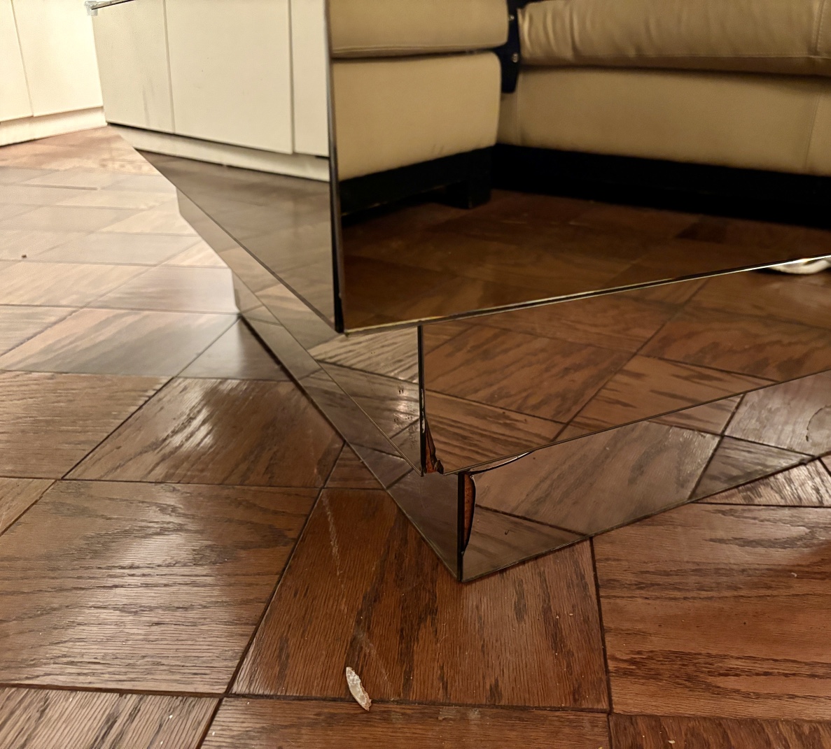 Square Mirrored Coffee Table - photo 4