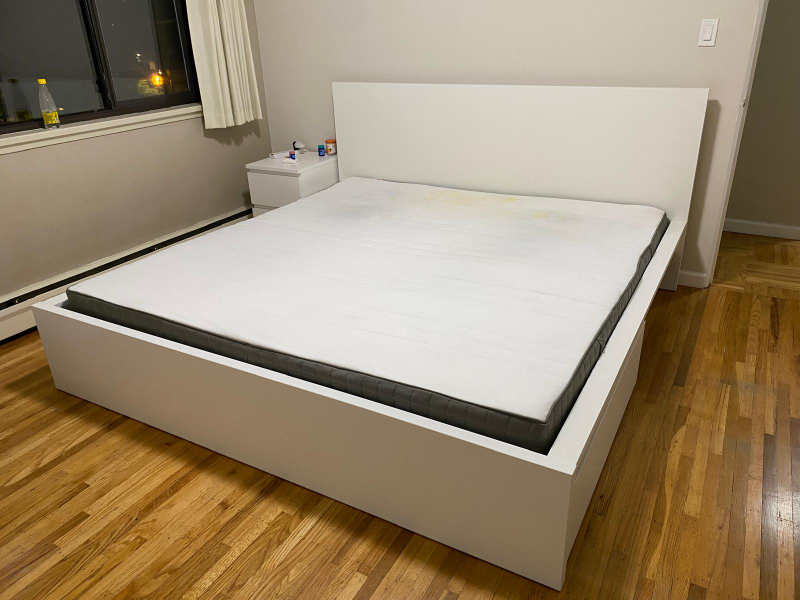 King Size Bed with mattress and 4 under bed drawers - photo 2