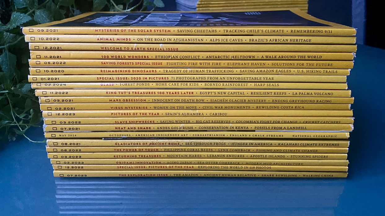 *UNREAD* National Geographic Magazine image indicator(6)