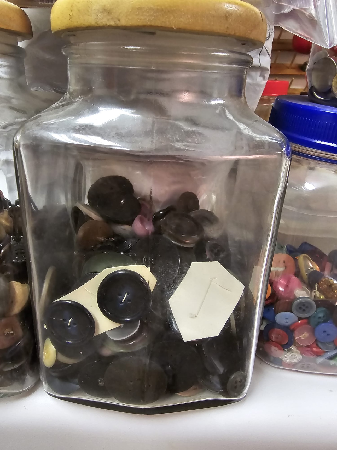 Assorted sewing button - photo 3