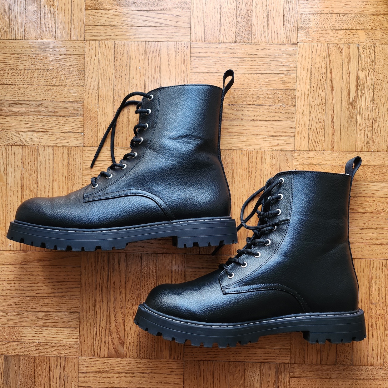Black boots - very nice and comfy