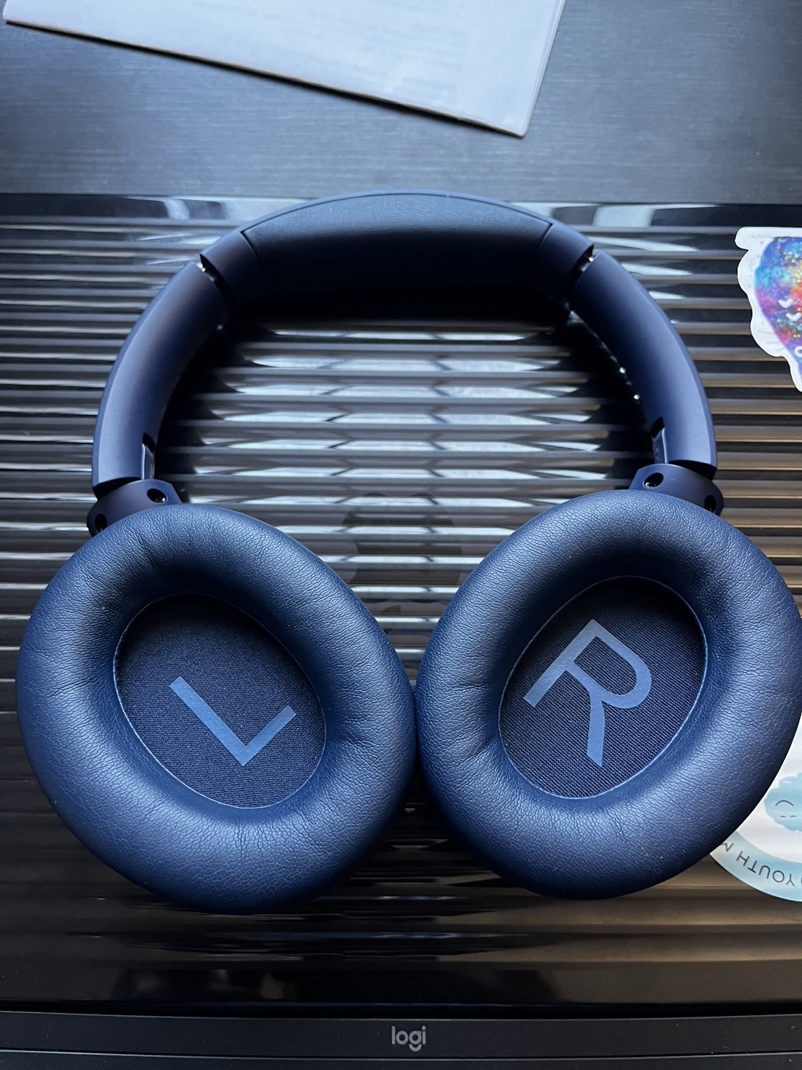 QCY noise canceling headphones - photo 3