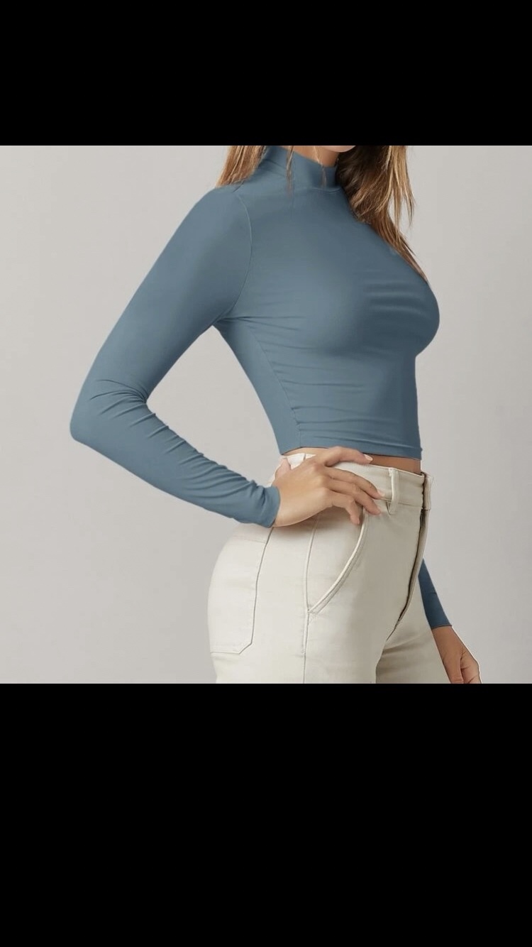 Shein Women’s Blue Long Sleeved Crop Top Size XL👚🩵💙 image indicator(8)