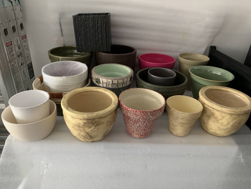 Clay Flower Pots (17) thumbnail