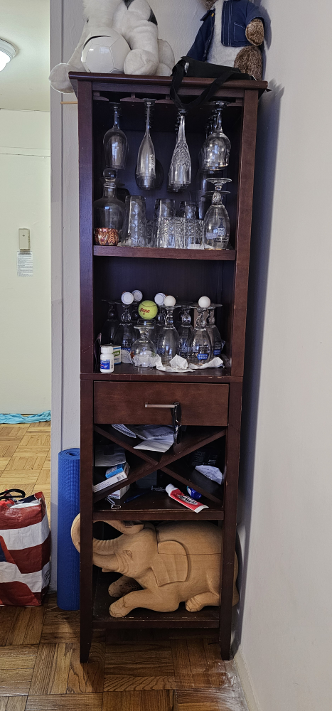 wine  cabinet with Glassware - photo 2