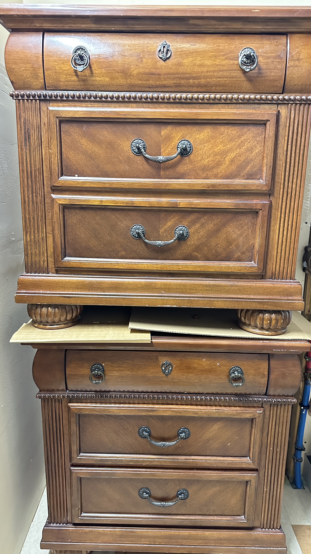 Queen Bed with 2 night stand - photo 4