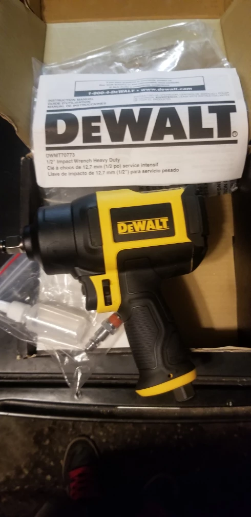 Dewalt impact wrench - photo 2