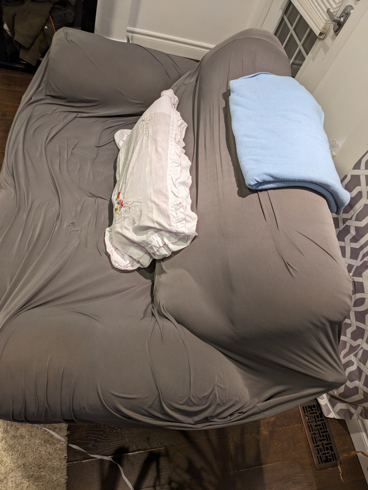 Couch - photo 2