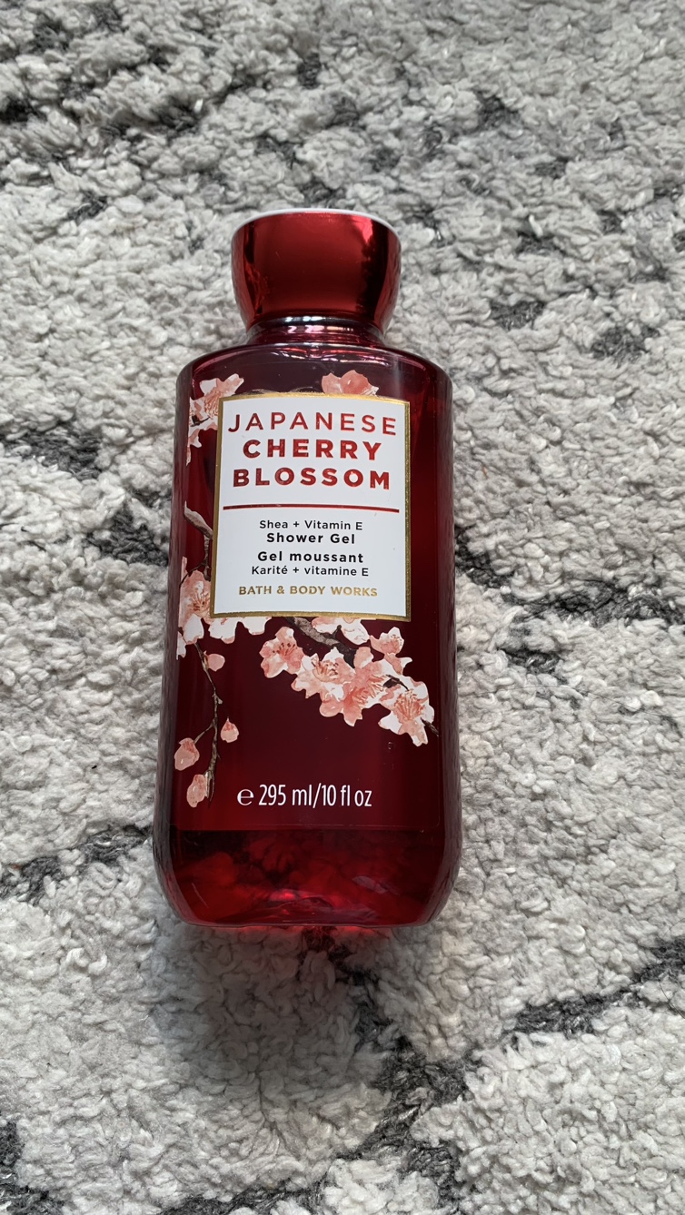 Bath & Body Works Cherry Blossom Shower Soap - photo 2