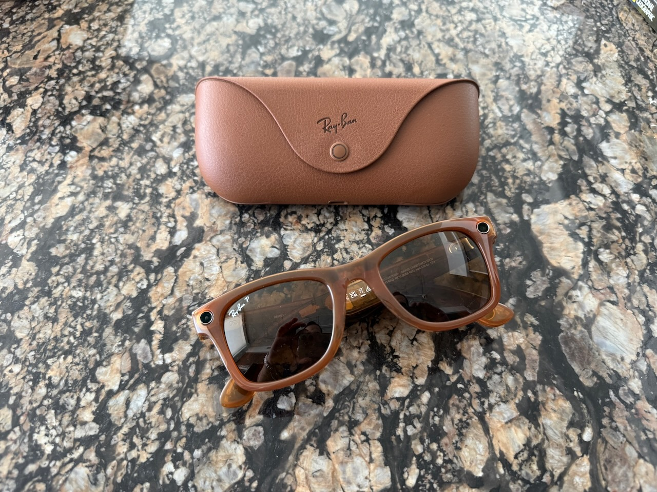 Ray-ban Meta wayfarer smart glassess. Size Large