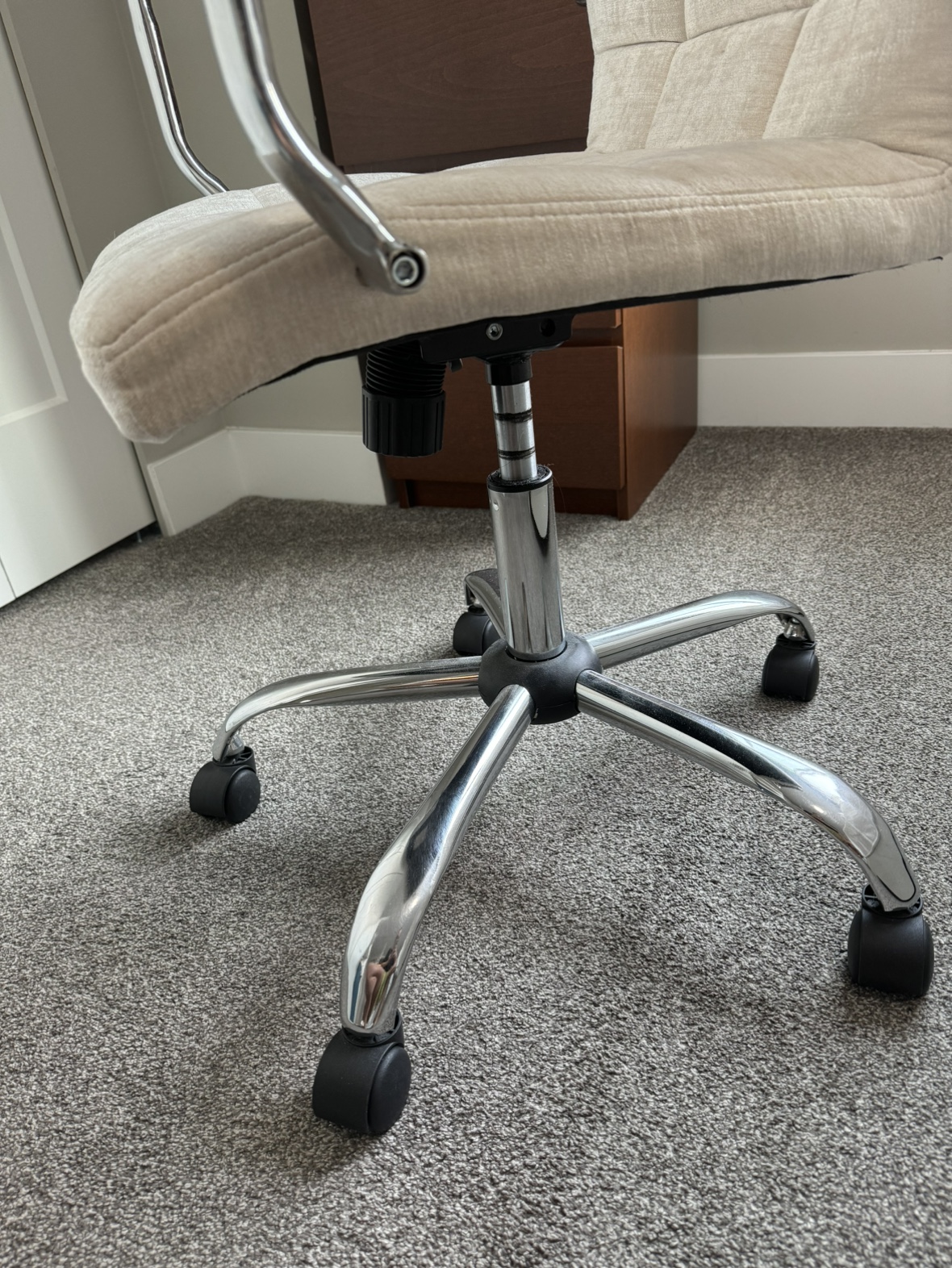 Office Chair - photo 4