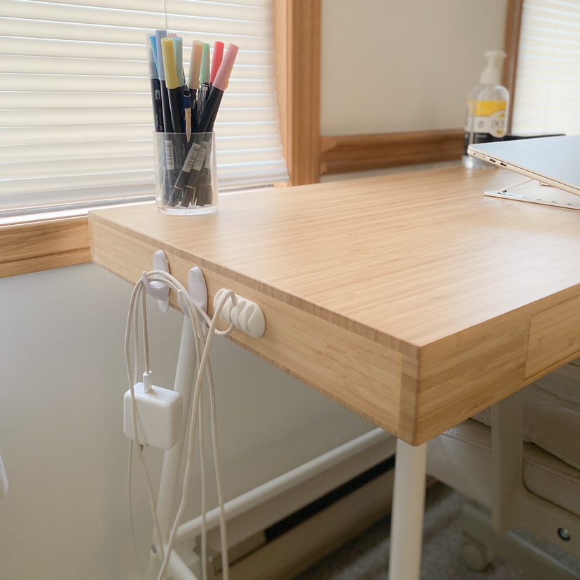 For Sale: Sleek and Modern Table Desk - photo 3
