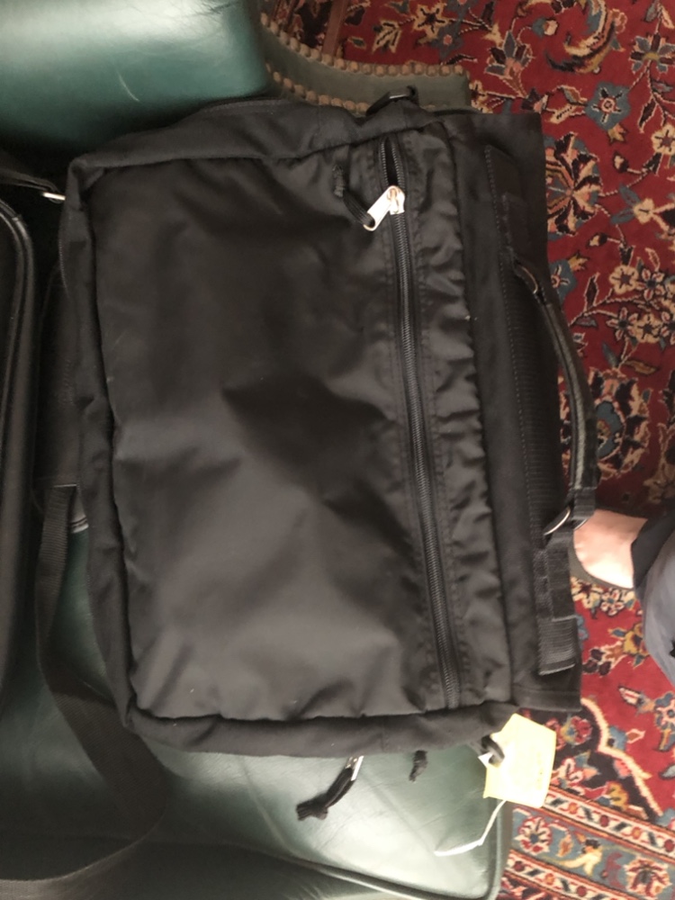 MEC Nylon Messenger Bag Style laptop bag in MillWoods image indicator(2)