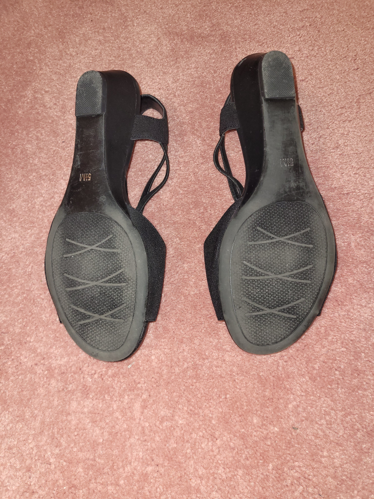 Black 'Impo Stretch' Shoes Size 5 1/2M image indicator(5)