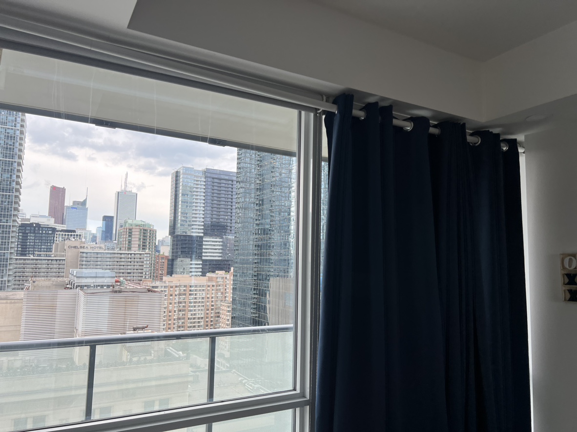 Adjustable rod + blackout curtains 4x