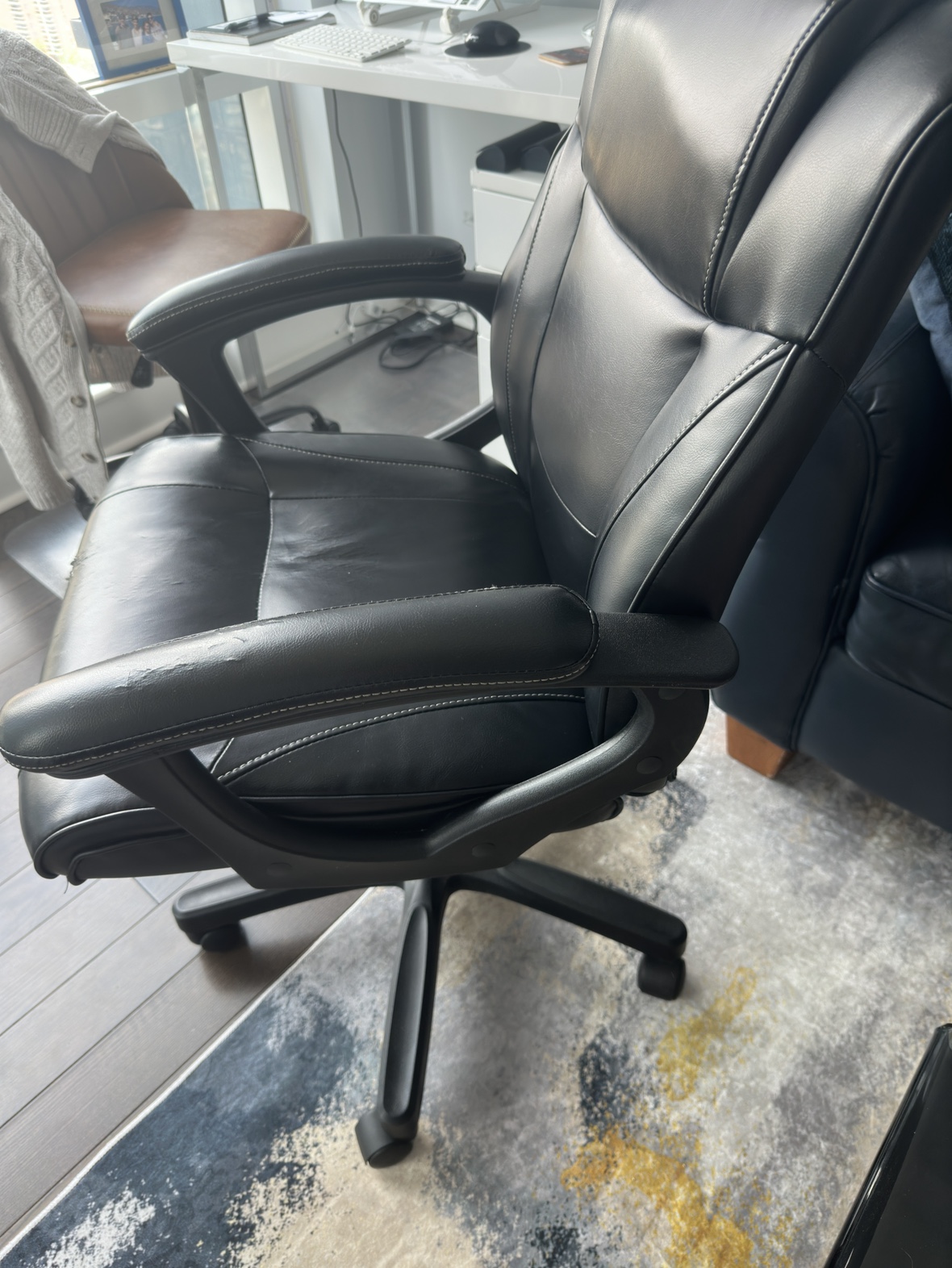Office chair - photo 2