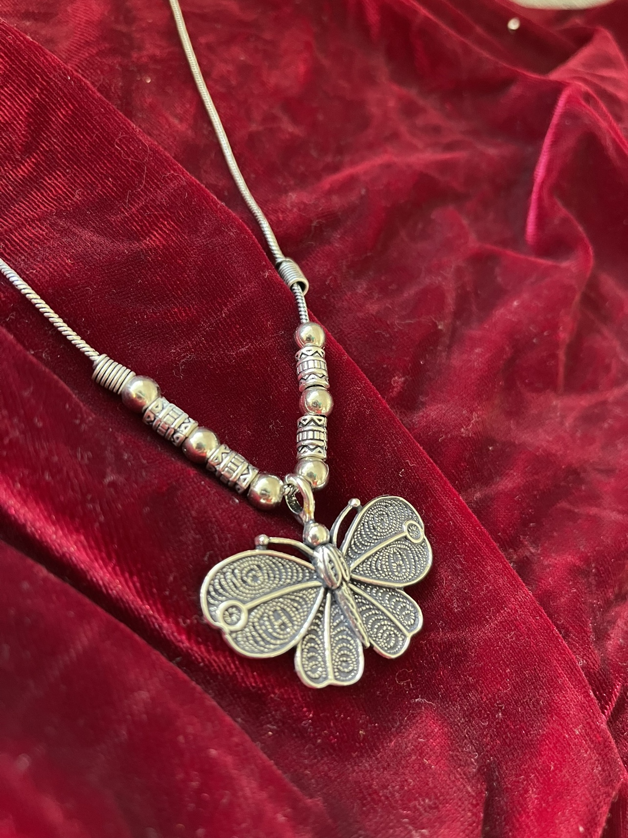 Vintage necklace thumbnail