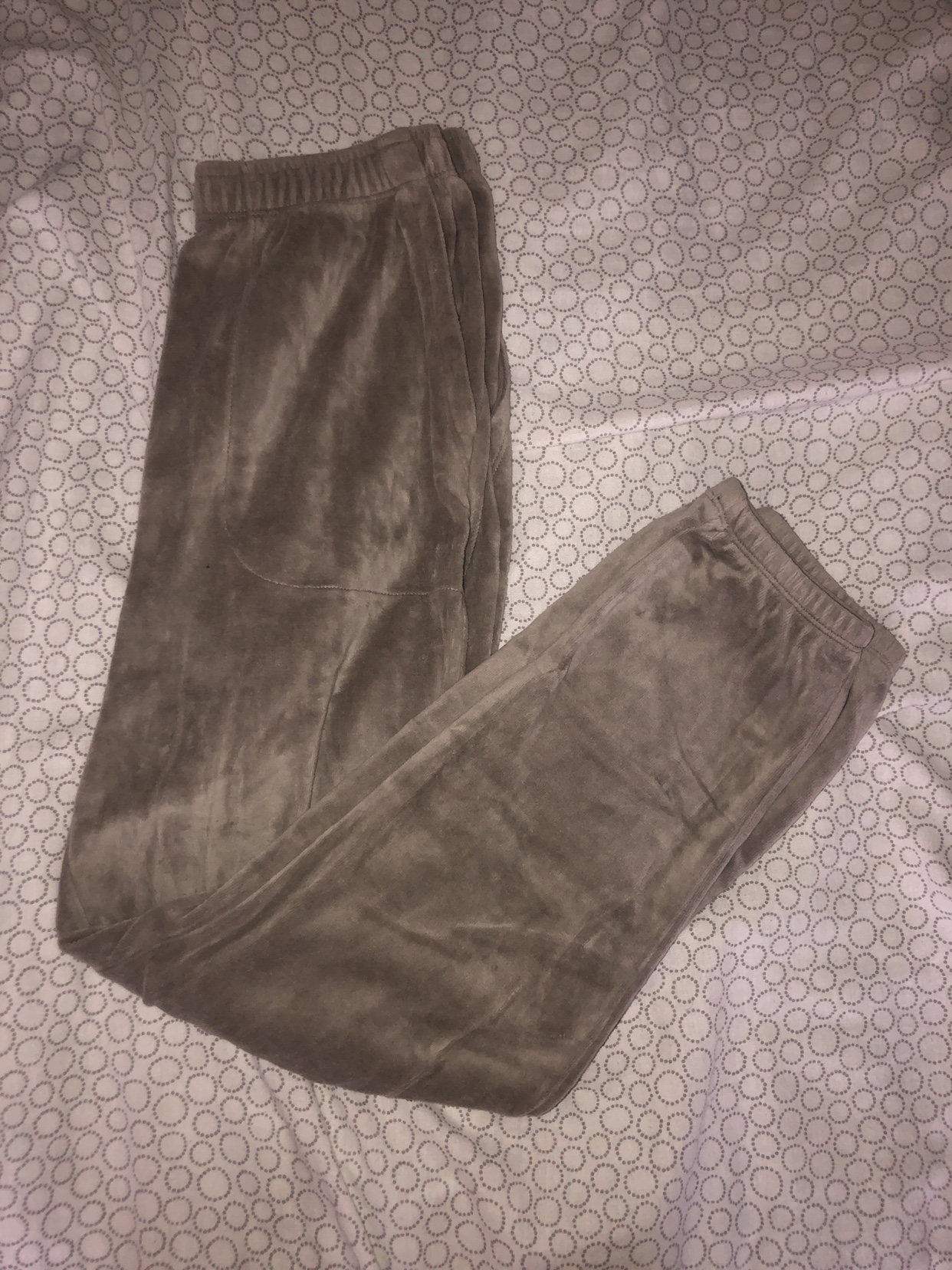 Velvet sweatpants image indicator(2)