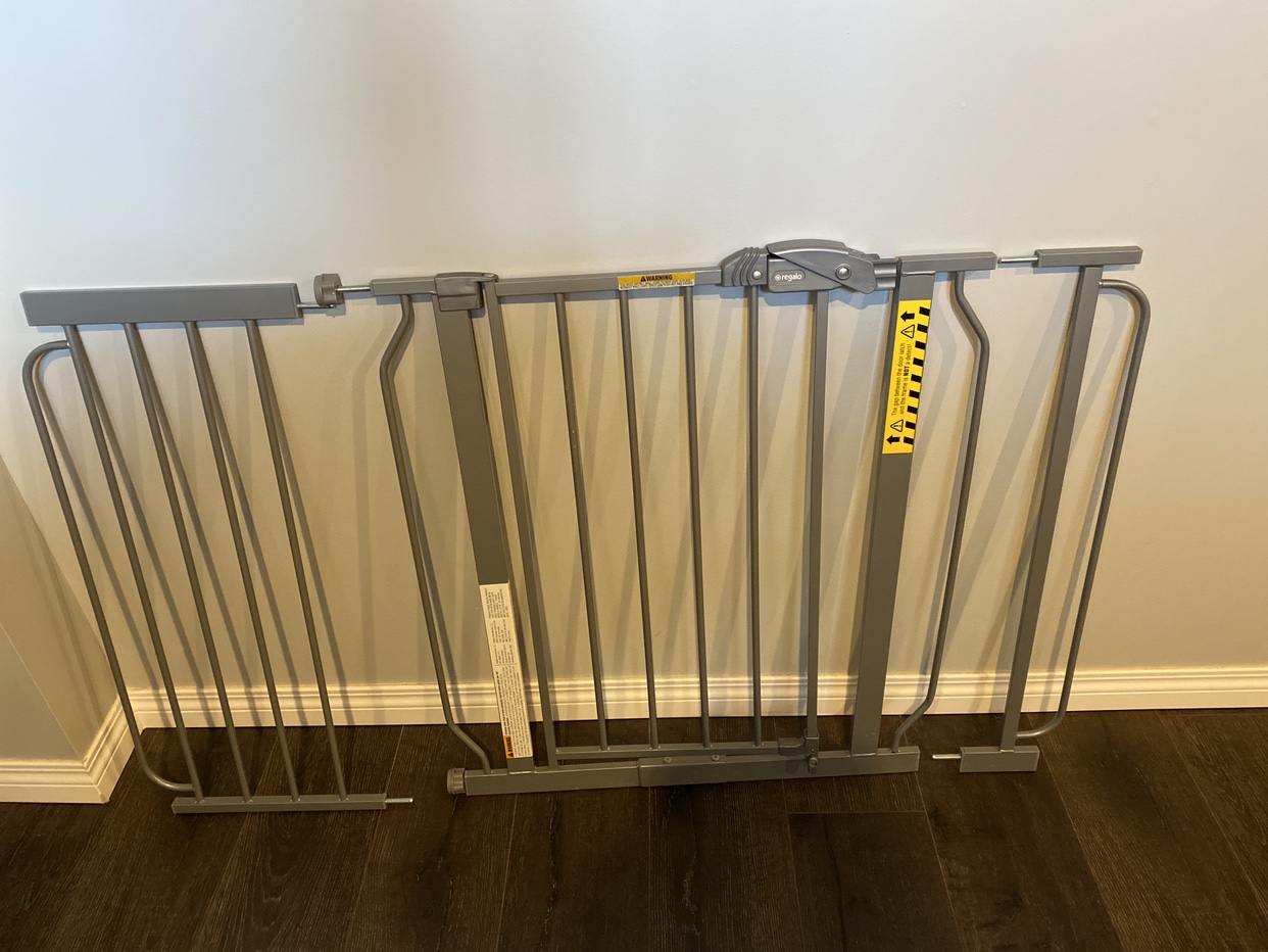Walk through indoor gate for Kids or dogs