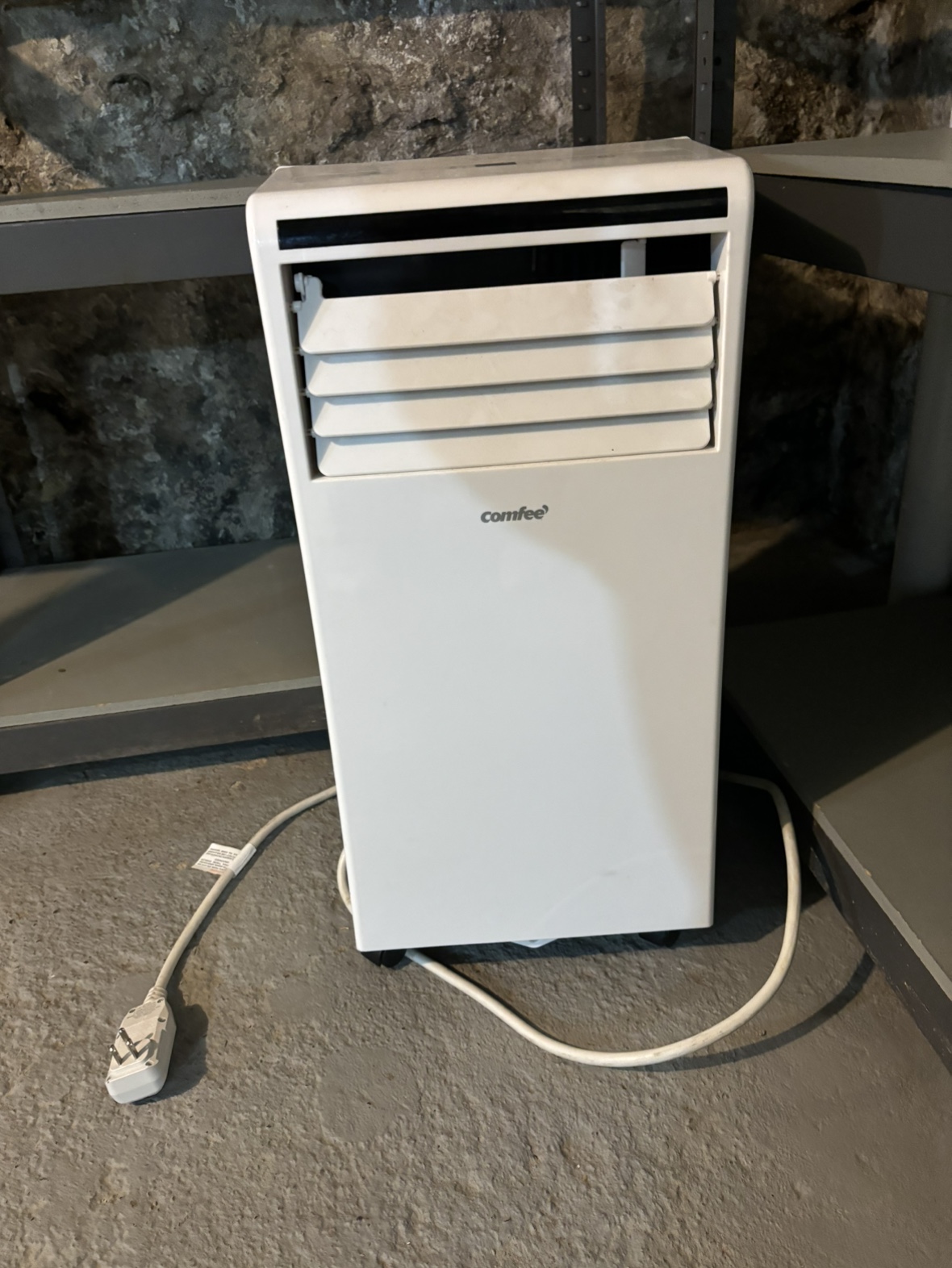 Portable air conditioner - photo 3