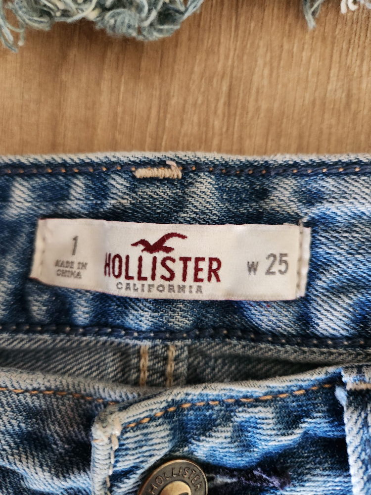 Hollister Women’s Shorts Size 24 W, 25 image indicator(3)
