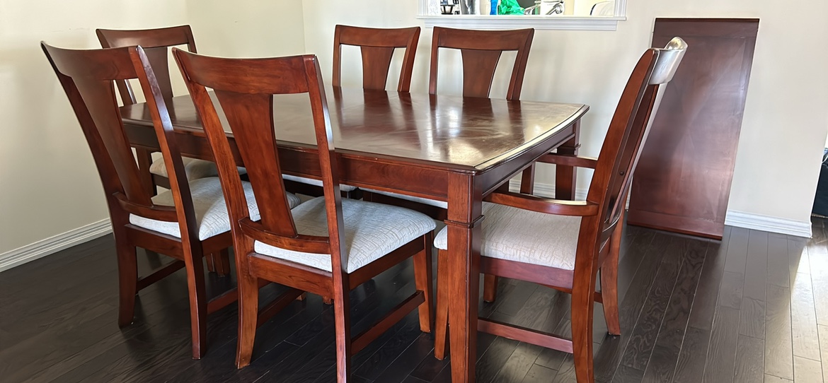 Dining Room table with  Buffet and hutch - photo 2