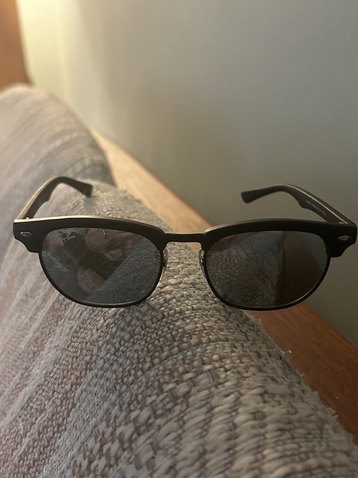 Kids Ray Ban Sunglasses thumbnail