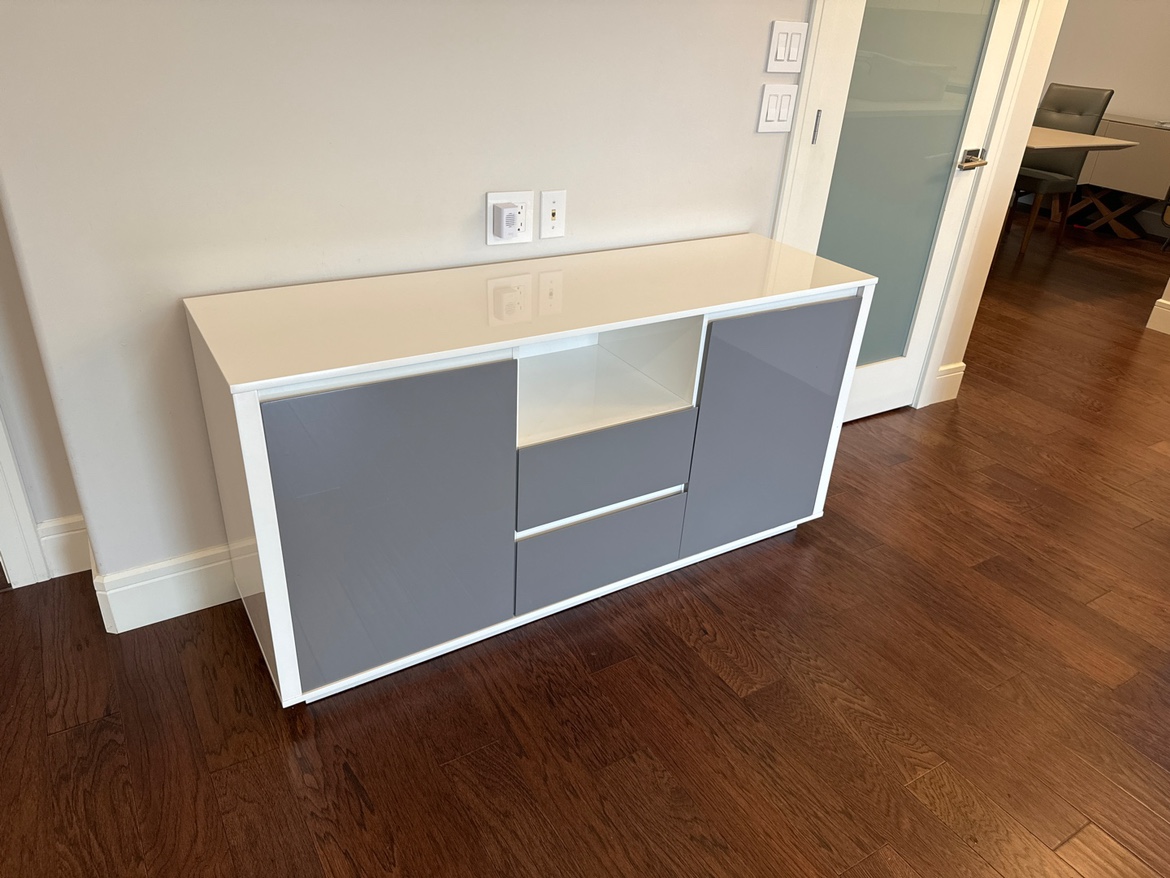 1 Buffet ,1 TV Stand