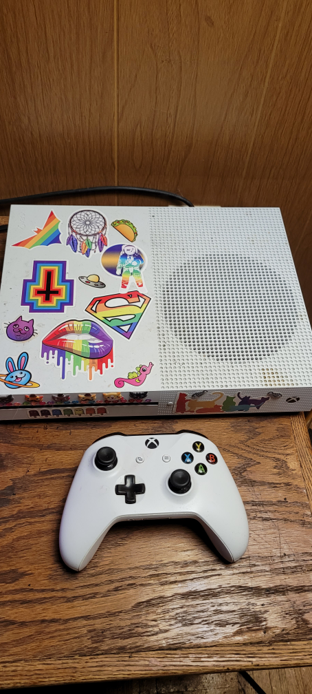 Xbox One S (used)