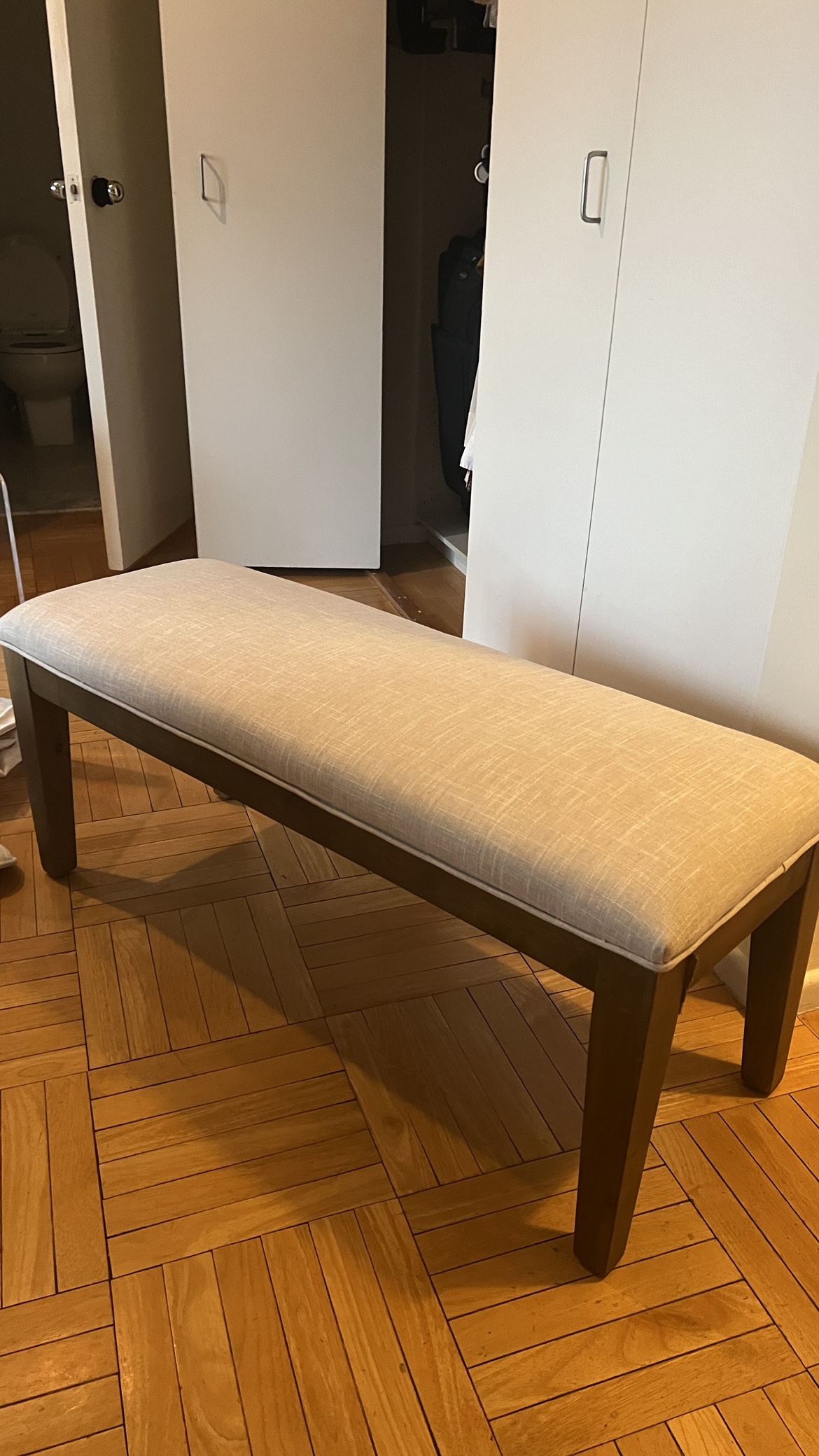 Cushioned bench