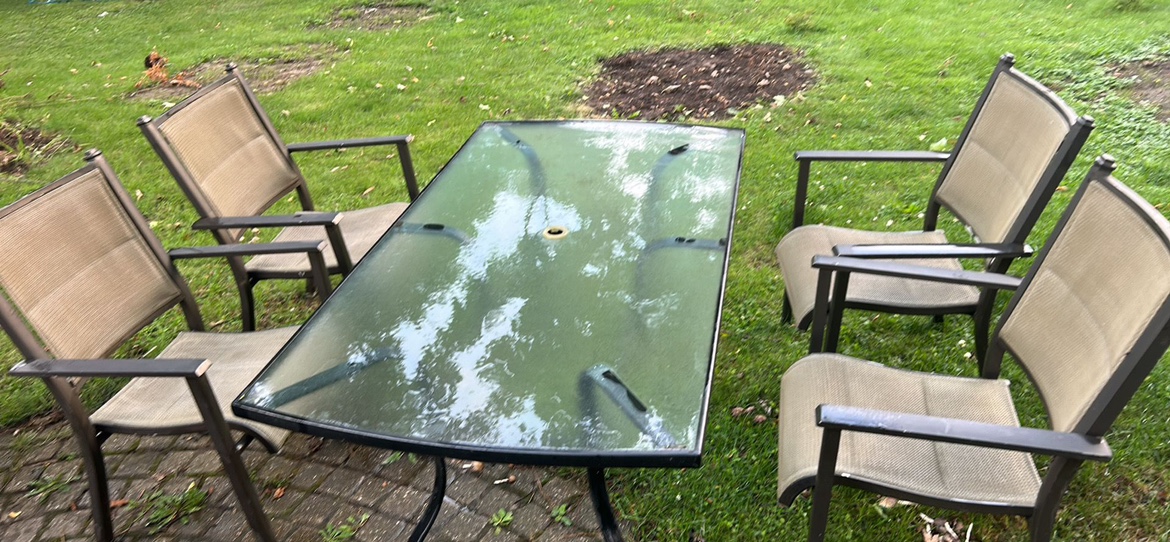 Outdoor dining table and chairs - photo 2