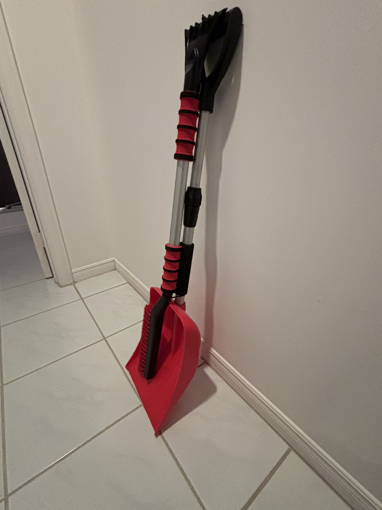 Shovel/ice scraper combo for your car. image indicator(2)
