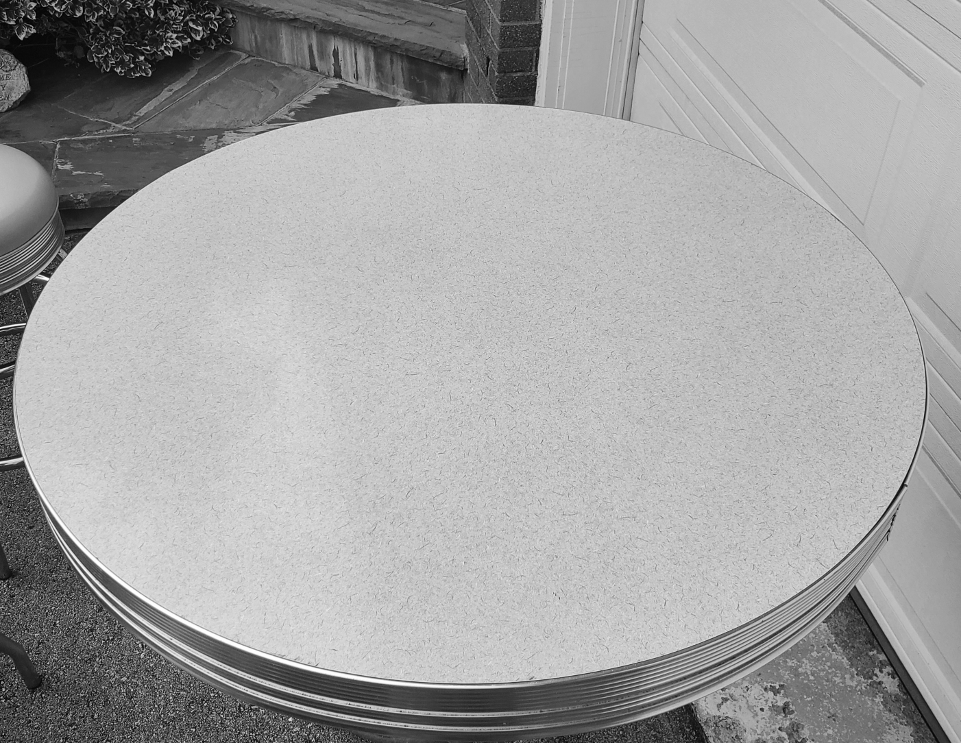 Kitchen table with 4 stools - high top cafe style - photo 4