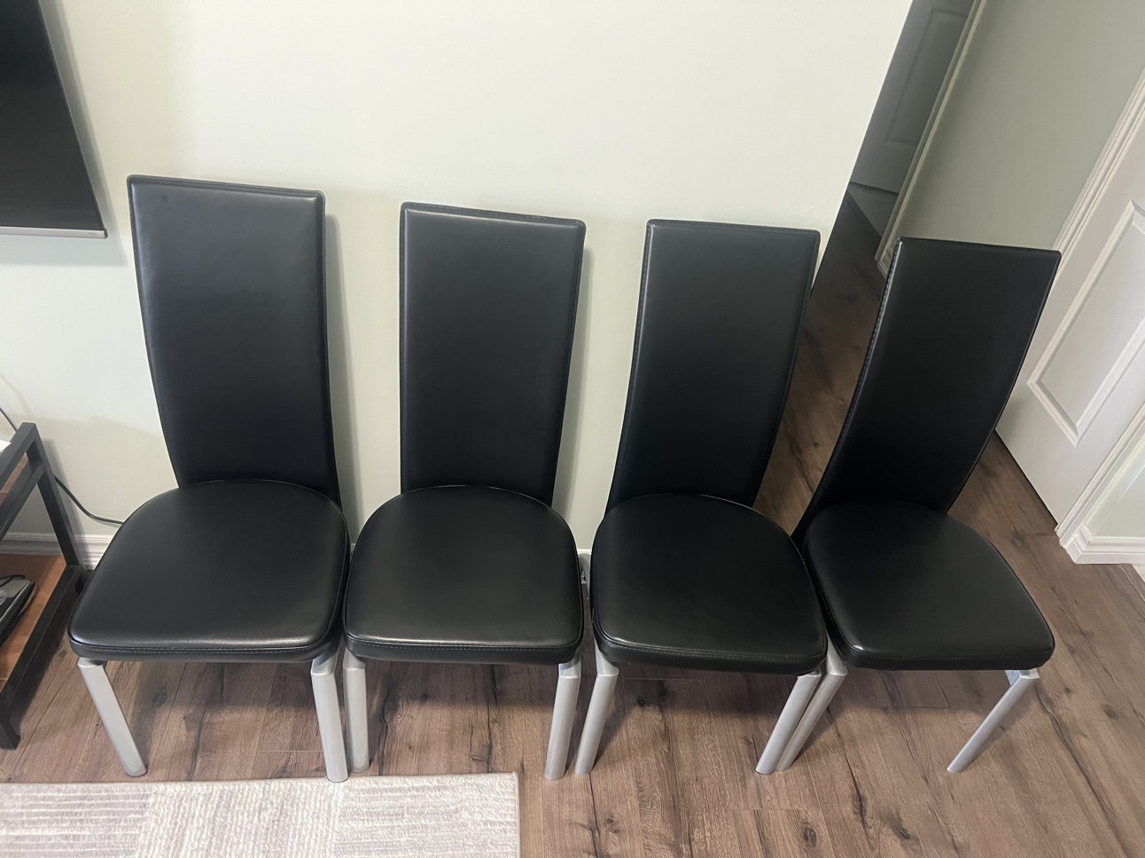 4 dining chairs - photo 3