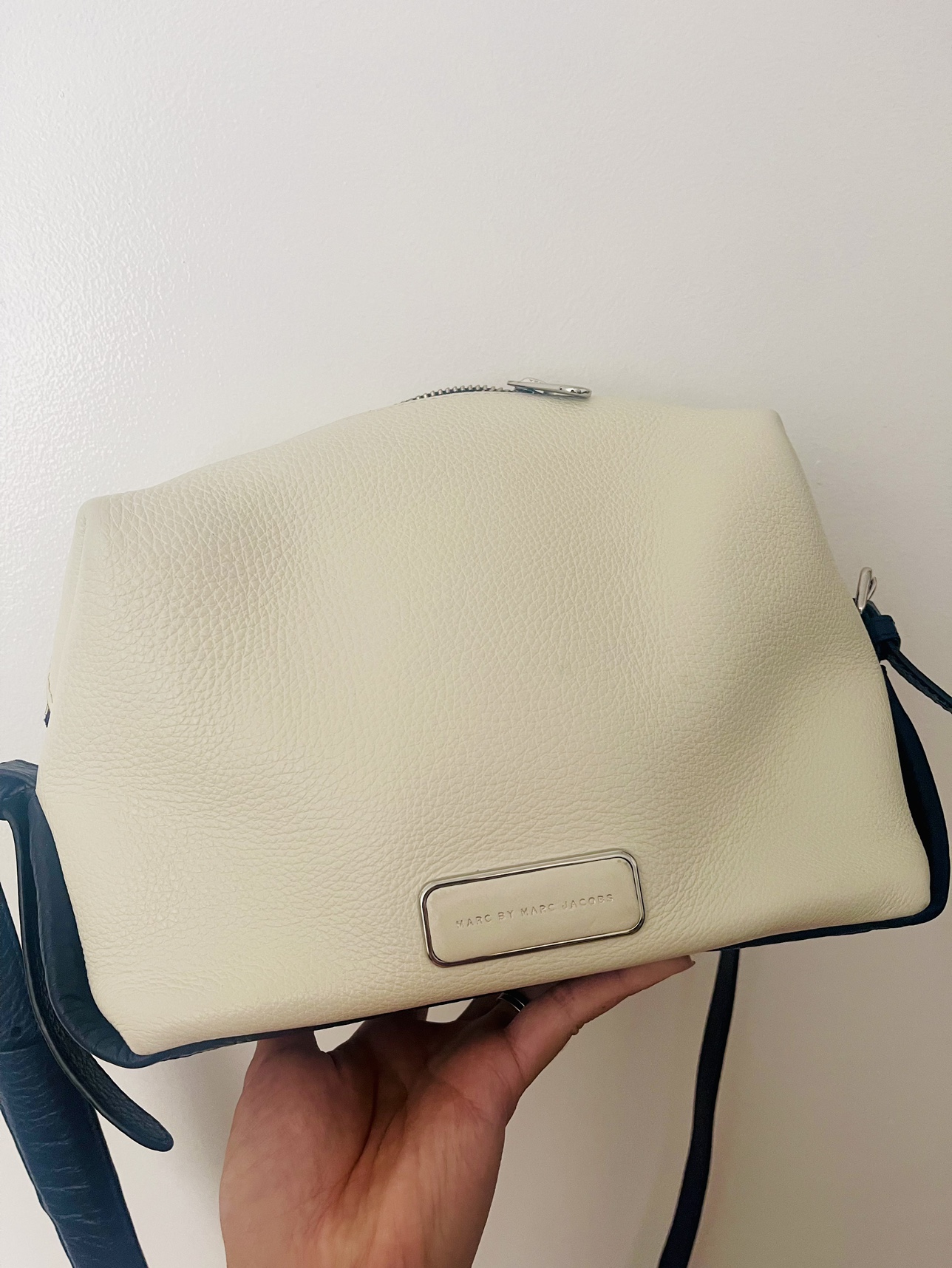 Authentic Marc Jacobs thumbnail