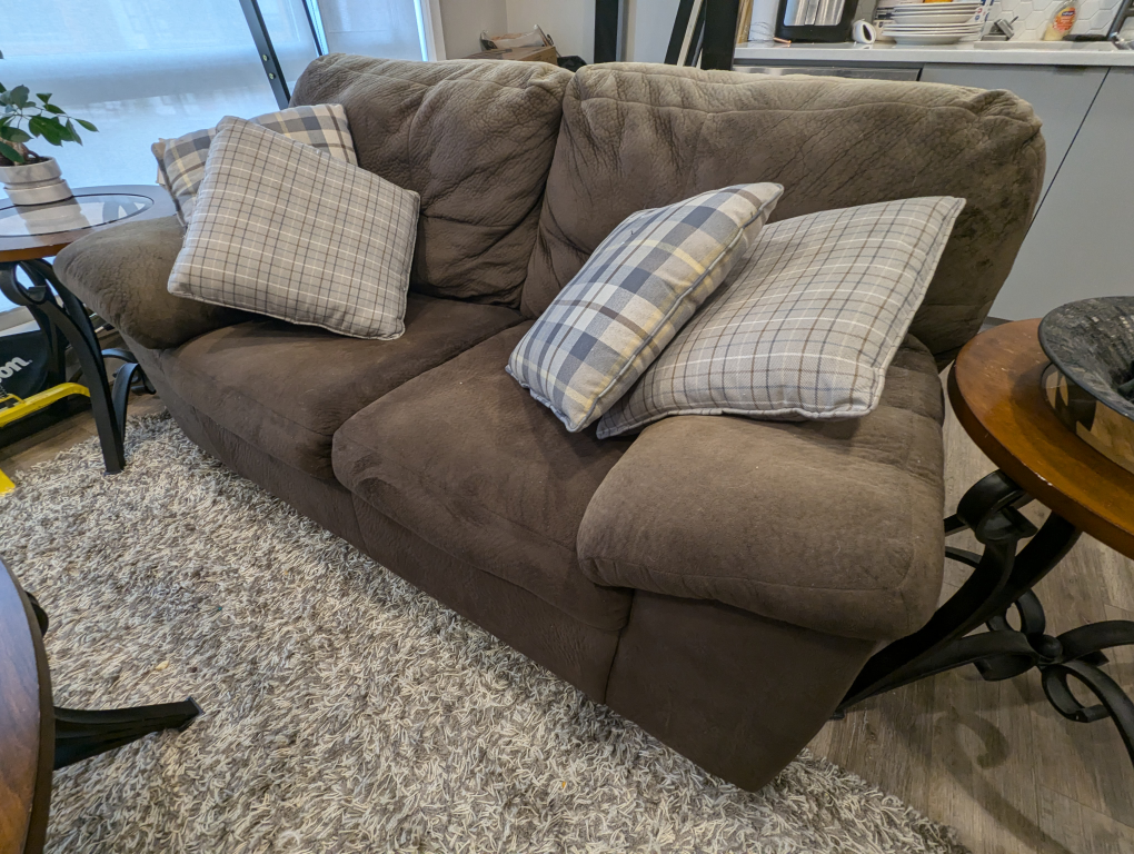 Love seat
