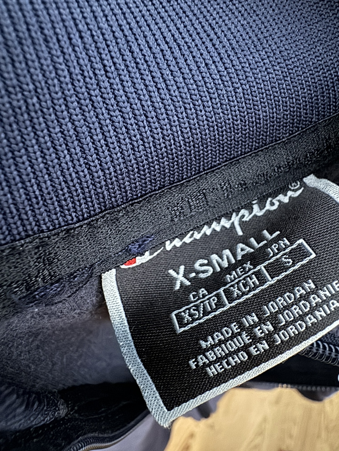 Champion jacket image indicator(3)