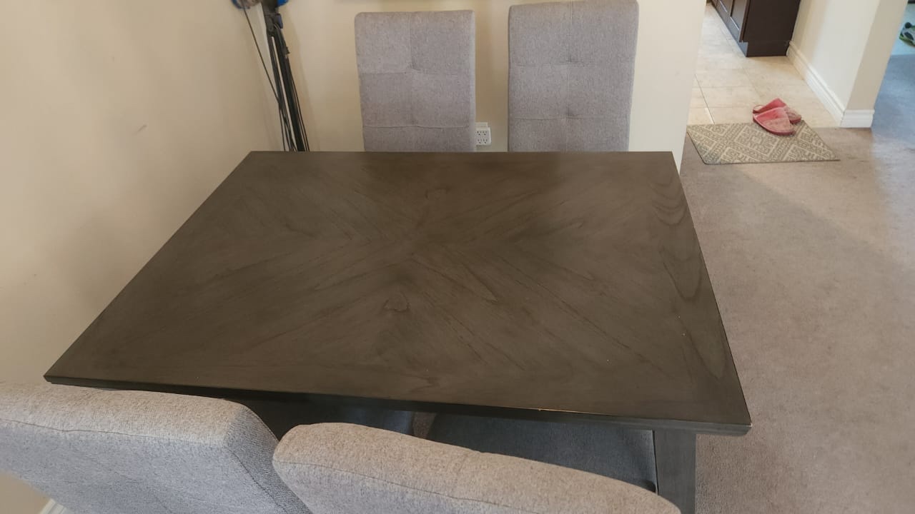 4 chairs and table - photo 2