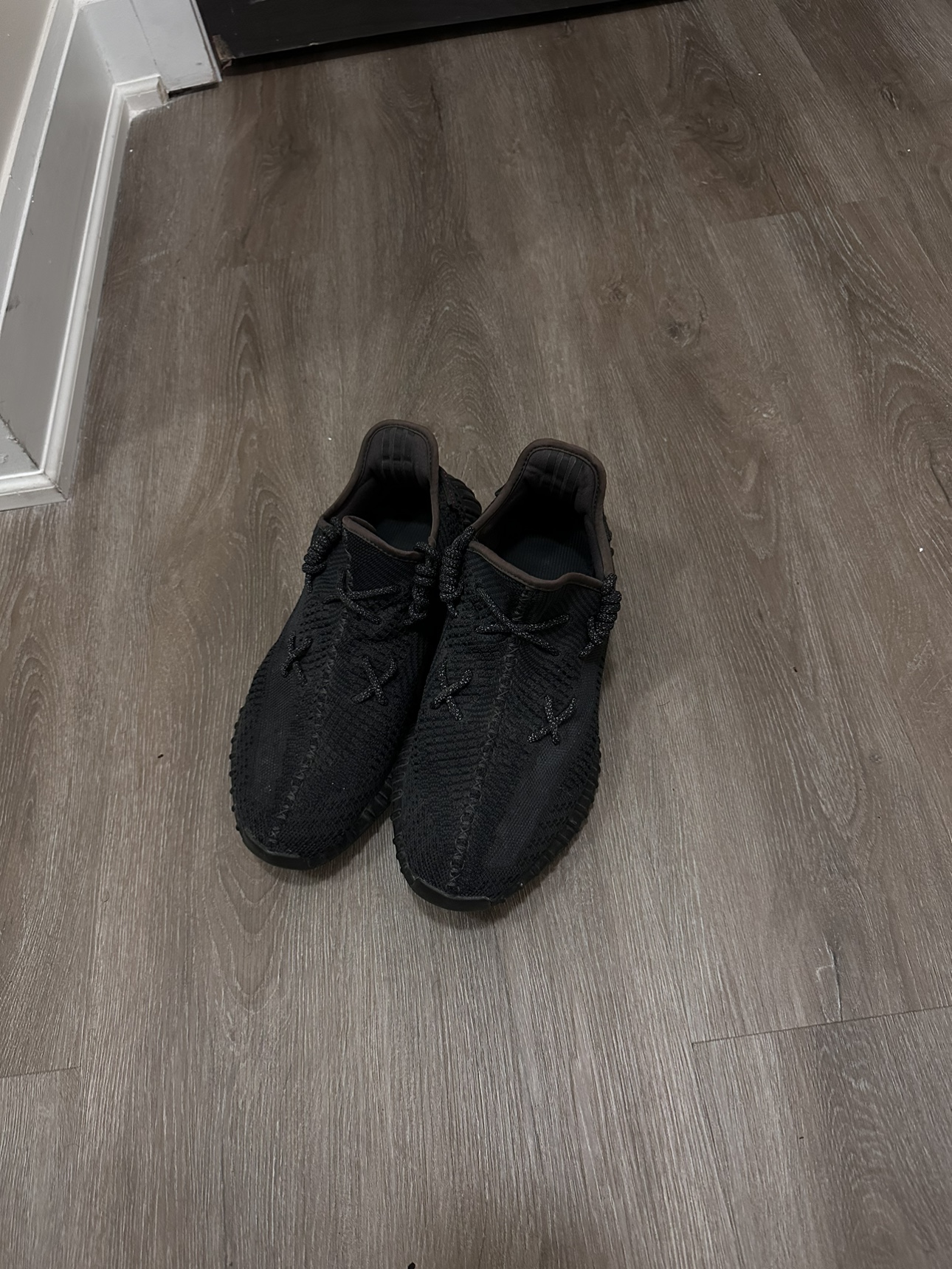 USED - YEEZY V2 reflective lacss - photo 2