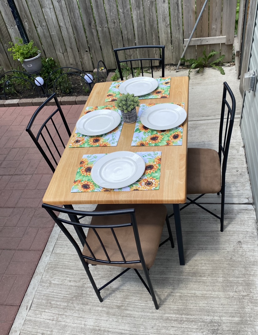 5 piece dining set  (PENDING PICK UP) - photo 4