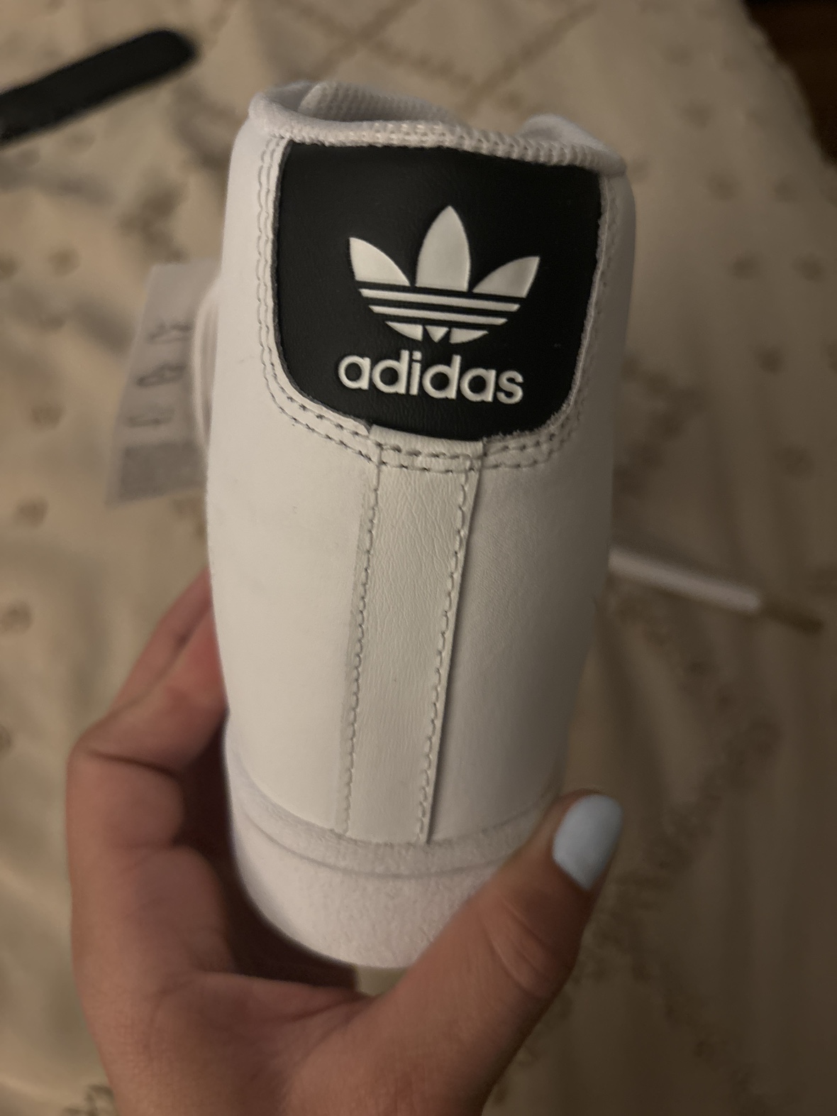 Women’s Adidas Superstars (high top) image indicator(4)