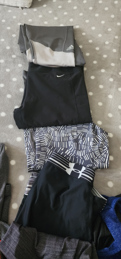 bundle of athetic clothes image indicator(3)