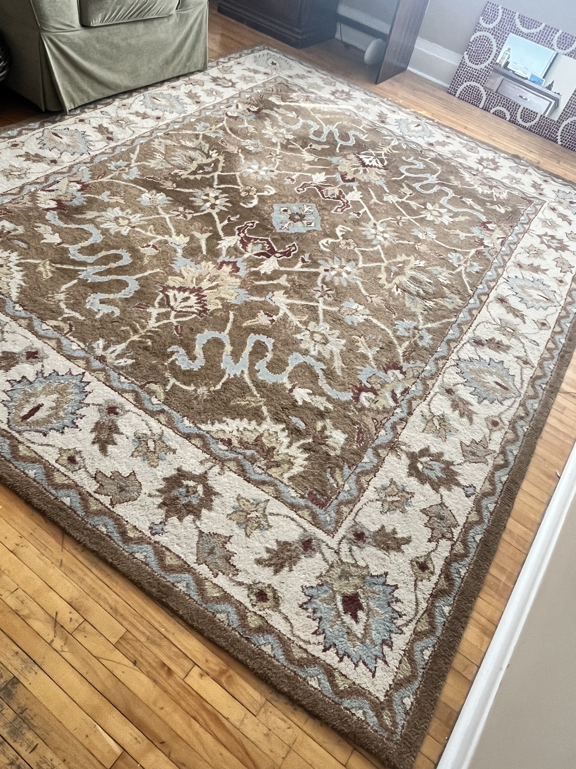 Handmade Wool Pile Carpet: Made in India