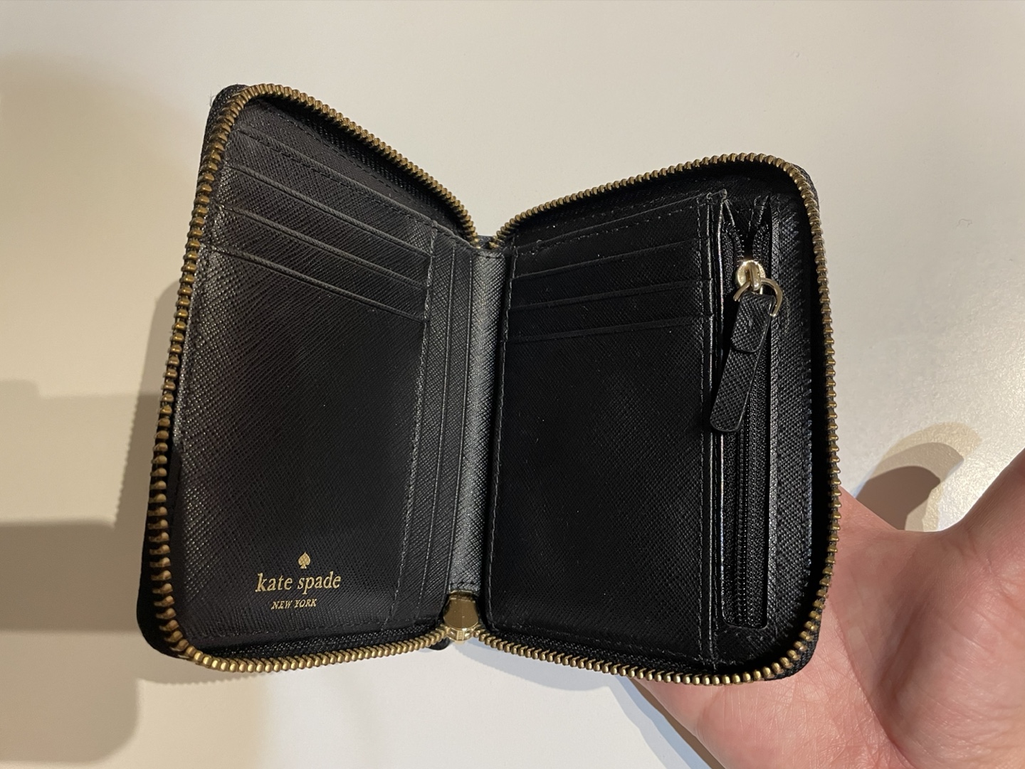 Kate Spade Wallet image indicator(4)