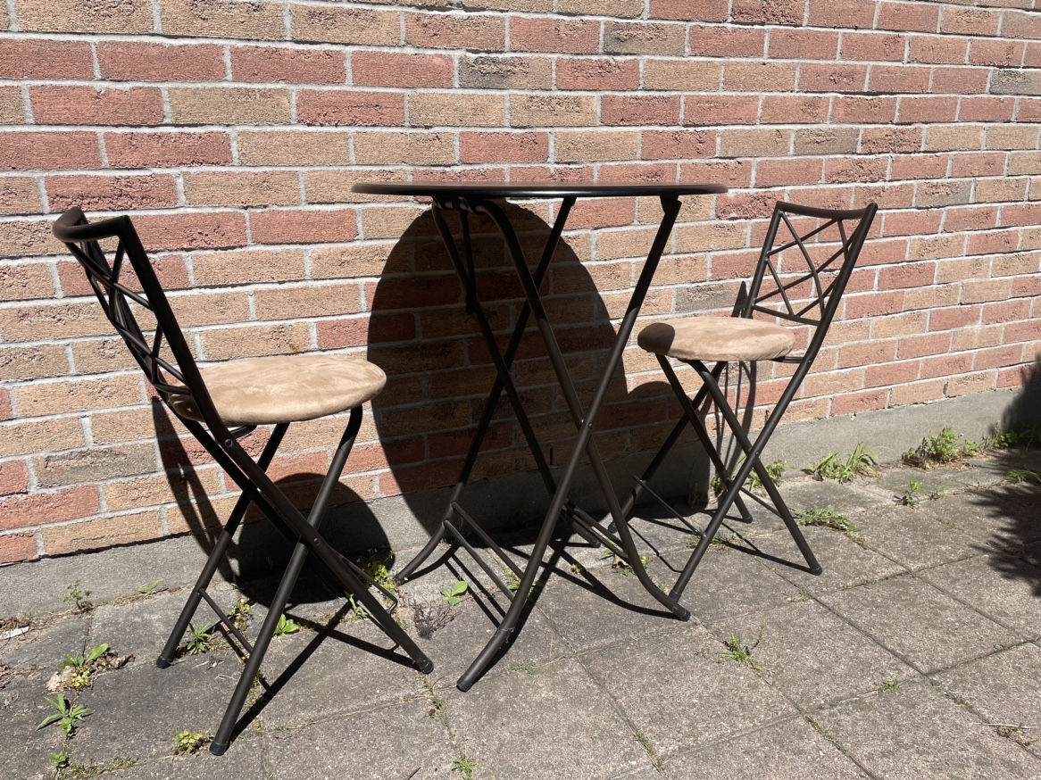 Dining or coffee table with 2 chairs