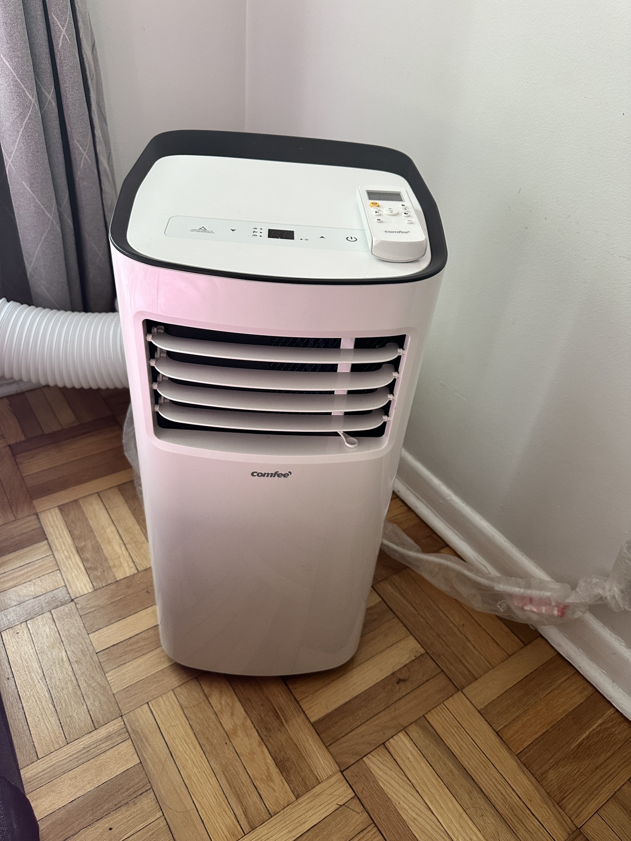 Portable air conditioner - photo 2