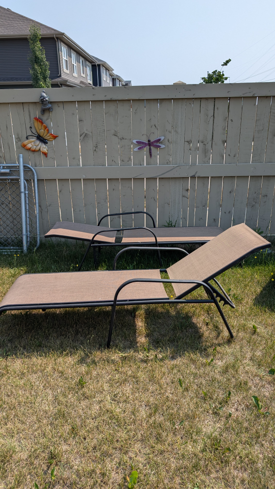2 Lounging Chairs (25$ each) - photo 4