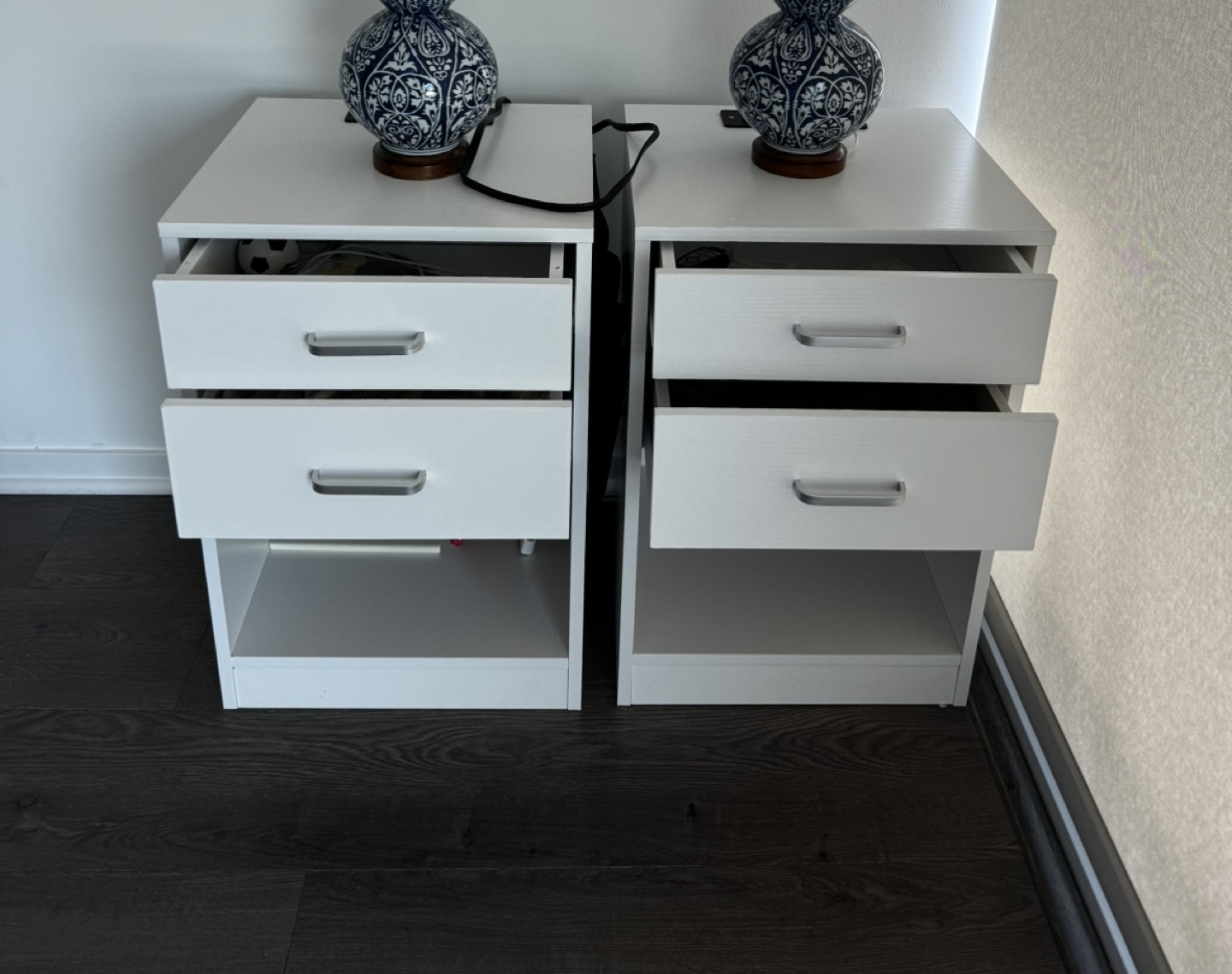 Pair of Nightstands - photo 3